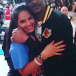 Neetu Chandra Instagram - Sooo much #love from @snoopdogg Loved talking to you! #humbleness and #kindness personified ❤ #basketball #celebrity #game 🥰 what is life without a #sport Go play a sport.. choose any but do play 🥰😘 @teencanceramerica @50kcharitychallenge 🙏🤗 UCLA Pauley Pavilion