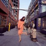 Neetu Chandra Instagram – Bringing the epic song, ‘I am a street dancer’ to life on Pearl Street. #Mithunda 😆😆

#NCGirlSquad #pearlstreet  #happy Pearl Street, Boulder Co