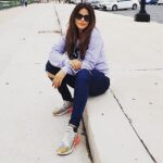 Neetu Chandra Instagram - Some footpaths are cool to sit! Have you tried ever ? In college time, may be ? 🤗😘❤ I am a feeling driven person.... Los Angeles, California