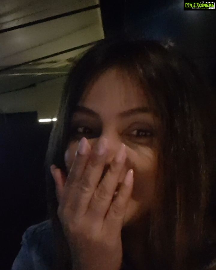 Neetu Chandra Instagram - Hehehehehehehe 🤗😊❤😘 Hollywood Pantages Theatre