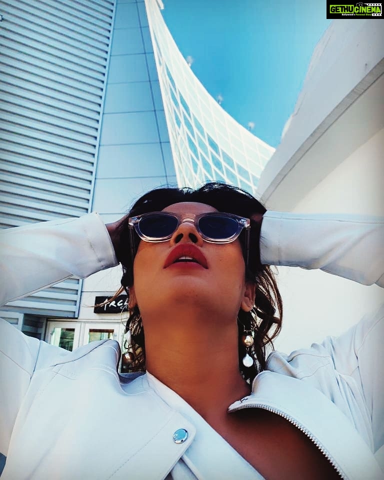Neetu Chandra Instagram - Looking up to you #loveyourself ❤😘 Los Angeles, California