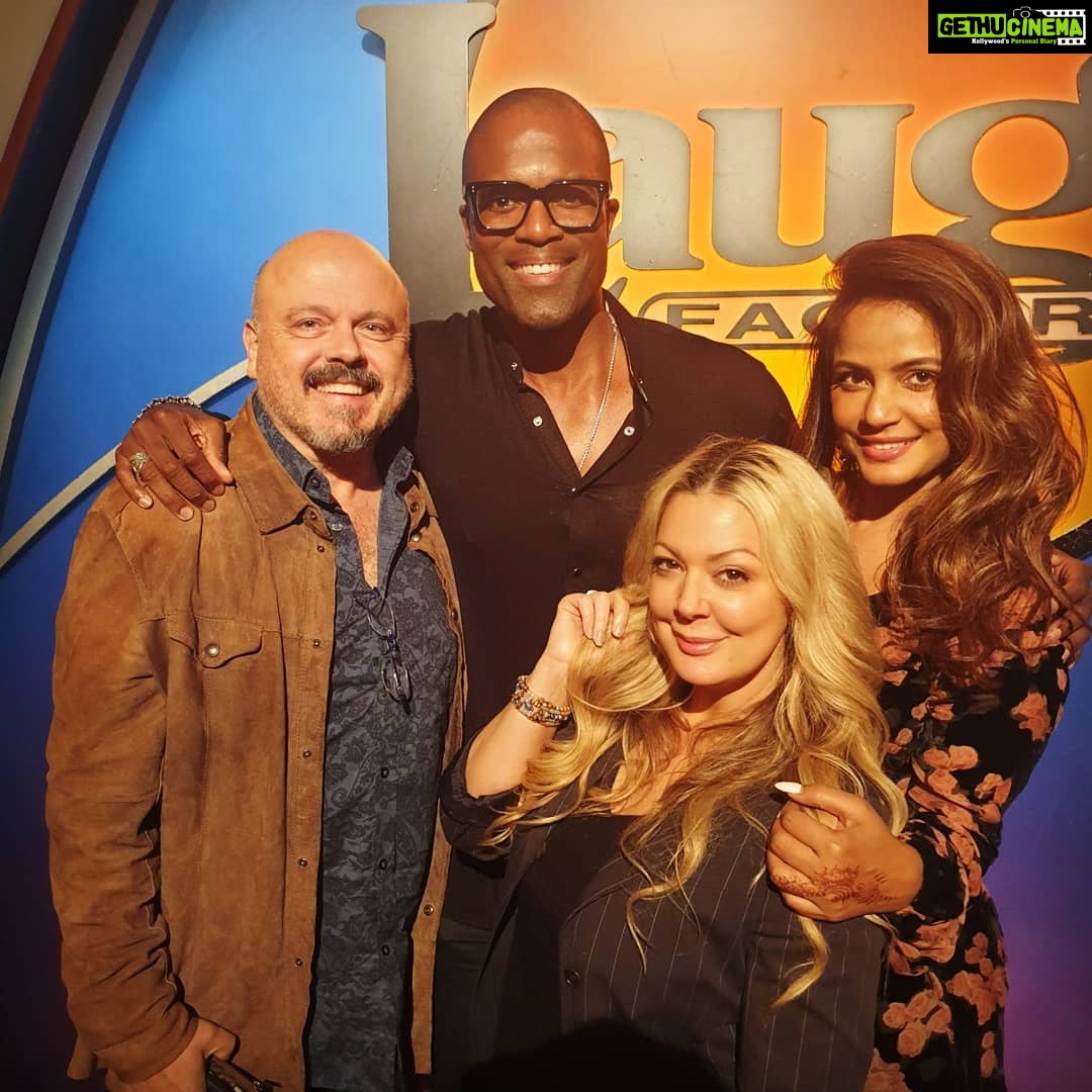 Neetu Chandra Instagram - Watching #Georgewallace comedy with @michaelboltonpics incredible@dreamclimber @wafanasieff @officialkatiecazorla Such a pleasureπ Tonight, comes with so many memories #canitouchyouthere #whenamanlovesawoman at @laughfactoryhw You were awesome β€π Laughed my guts out πππ€£ππ€£π The Laugh Factory
