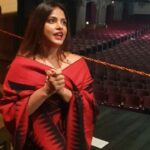 Neetu Chandra Instagram - The very pretty, main lead #EvaTavares as #christine Beautiful voice and phenomenal performance😘 The handsome and outstanding #JordanCraig as #Raoul Guys, you all rocked tonight! I am glad, I got to witness ❤😘🙏🤗 Congratulations to the #producers and the #director #music and #musicians please take my standing ovation 🙏🤗🙂🙋‍♀️ #thephantomoftheopera Hollywood Pantages Theatre