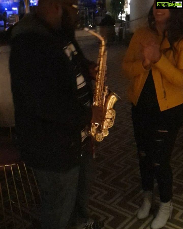 Neetu Chandra Instagram - Hey @tobias.moody loved you play. Awesome 👏👏👏😁 #jazz #music