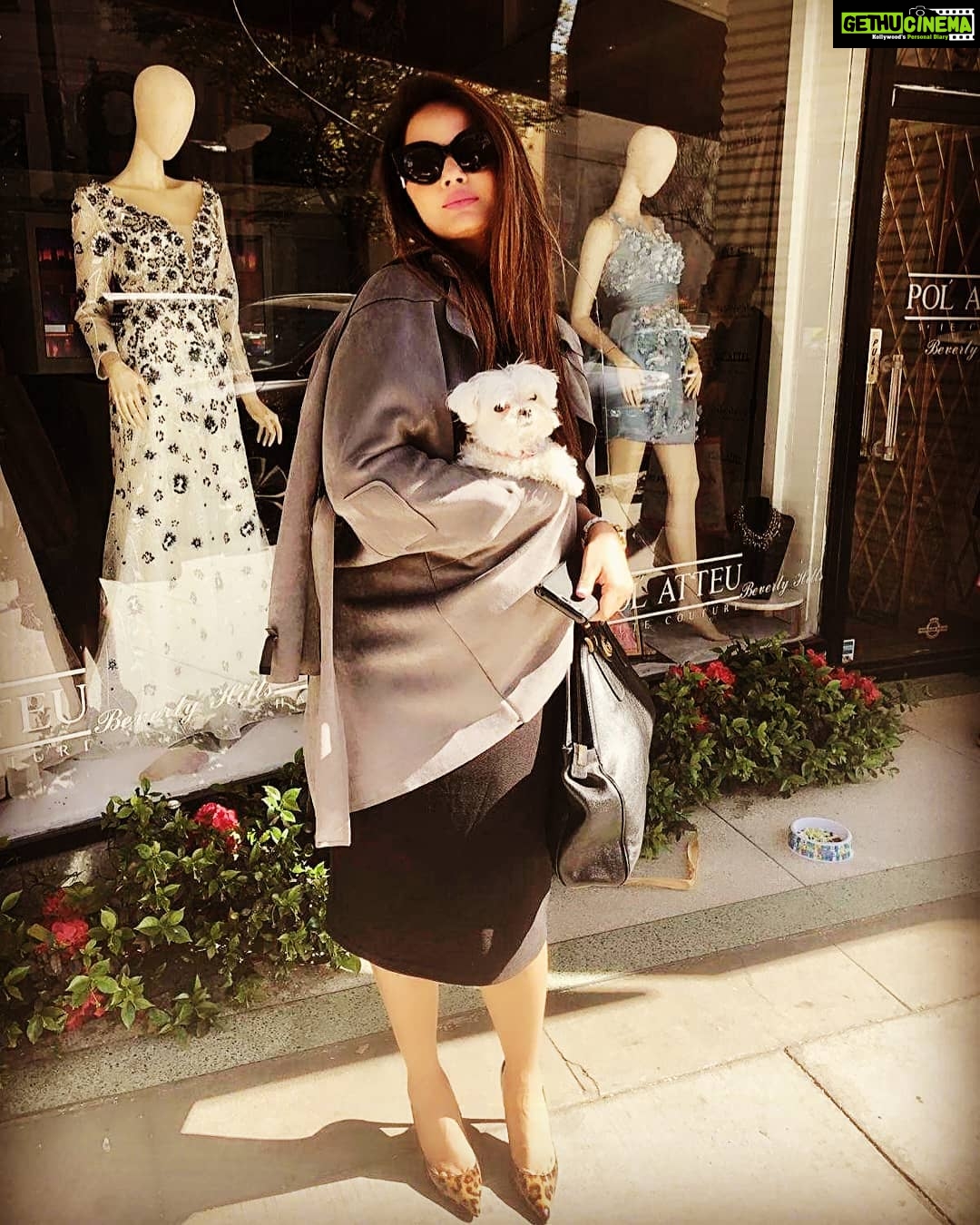 Neetu Chandra Instagram - Well #snowwhite my dearest little #dog and life of @polatteu @patriksimpson who could pose better than you! You are the #star ❤🥰 #gucci Pol' Atteu Haute Couture Beverly Hills