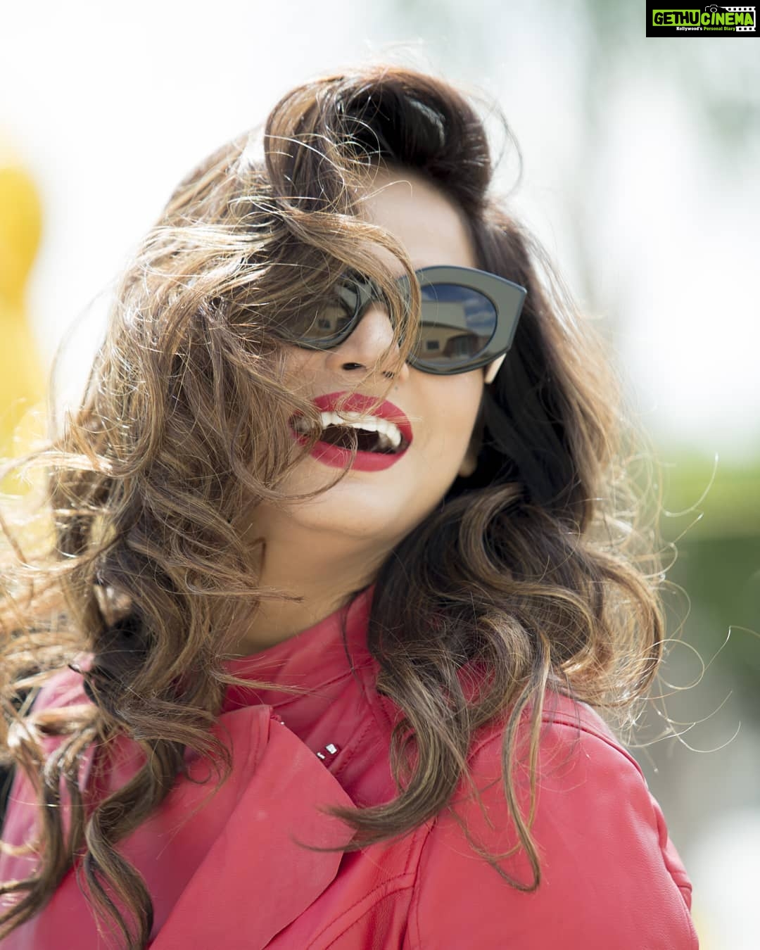 Neetu Chandra Instagram - Some pictures tell their story @dilianaflorentin Keep laughing ❤ Los Angeles, California