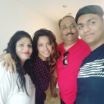Neetu Chandra Instagram - So happy to see #family #members at my #home in #losangeles ❤ #cousins Love you🥰 @shrivastava_tanmay Los Angeles, California