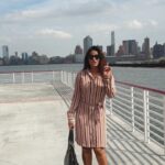 Neetu Chandra Instagram - Hey there #jerseycity I love you 🥰😘❤ #usa 😘 #travel #daries 😘❤ Jersey City, New Jersey