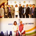 Neetu Chandra Instagram - Thank you so much for d warm welcome #consulategeneralofindia overwhelmed with ur inspirational speech #SandeepChakravorty #ConsulGeneralofIndia #NewYork #Tarunachakravorty @IndiainNewYork #FIA #Rameshpatel #yadavalok Wishing everyone Happy #InternationalWomansDay2019 🙏😊 Consulate General of India