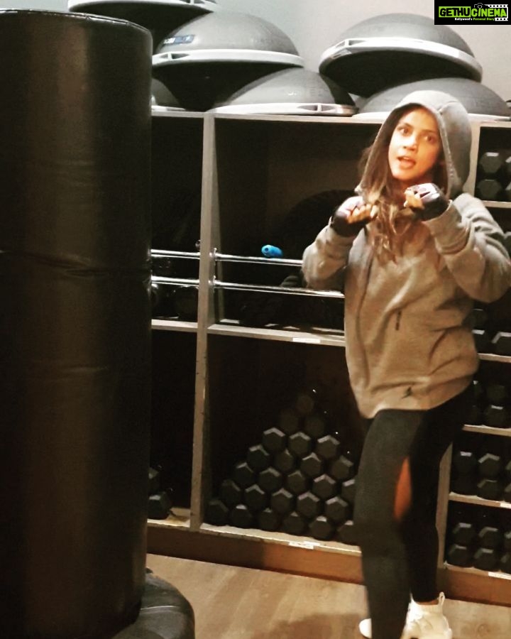 Neetu Chandra Instagram - Well! When you are cornered, best is inevitable 😘❤🙏 #blessed #gratitude #adidas over #nike today