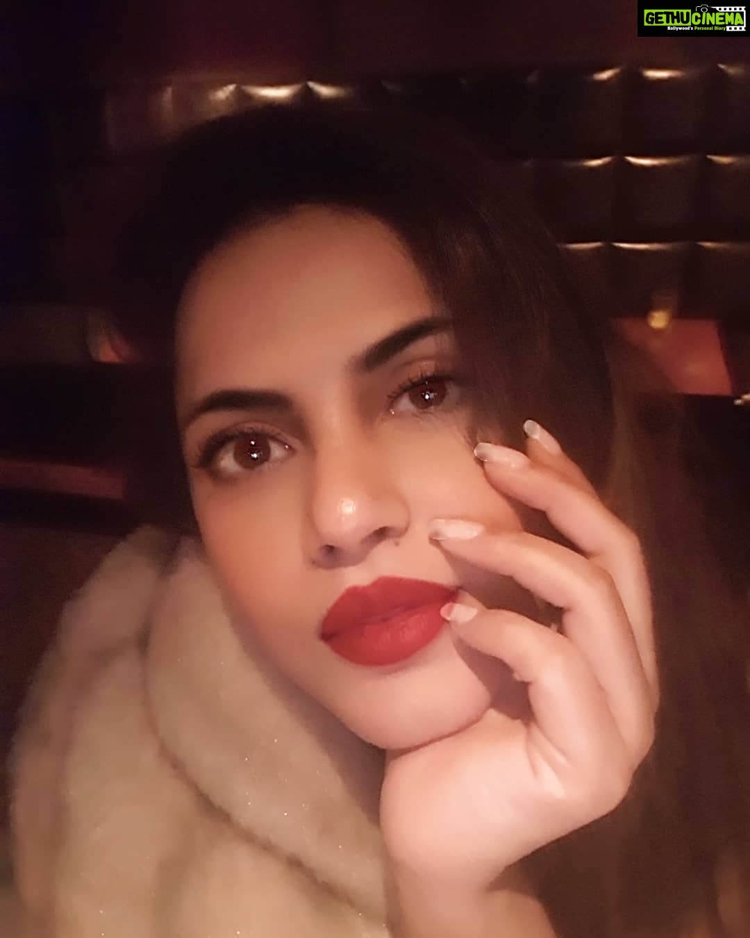 Neetu Chandra Instagram - Finally out of #jetlag its #red which makes you feel the way you feel ❤