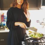Neetu Chandra Instagram – Listen #actorslife has #cooking too ❤ #salmon n #greens ❤😘 @malikakabra She is my health mentor 😘❤