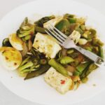 Neetu Chandra Instagram – I just cooked this guys #healthyrecipes #healthyfood #foodstagram Tell me what s in it ? This is made in #coconut #coldpress #oil and what else ? Tell me ❤😘 The person who got me into this is @malikakabra Check her out people, she is the Best ❤
