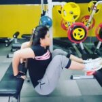 Neetu Chandra Instagram - So here is #tricepsworkout #dips Today❤ with @patil_tejas21 Let's get #fit #fitnessmatters #health 🤩😍💪💪💪
