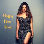 Neetu Chandra Instagram - May this year bring new happiness, new goals, new achievements and a lot of new inspirations on your life. Wishing you a year fully loaded with happiness. Happy New Year ! ⭐⭐