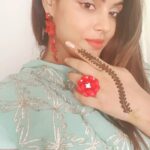 Neetu Chandra Instagram - And.... #mehendi with #red ❤ #tradition #indian Chacha's son #brother 😘😍🤗