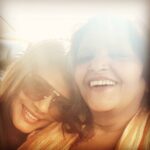 Neetu Chandra Instagram – First post of the year has to be with family! Wishing you all A very very Happy wala New year! Khuuub saara success , love, money and peace. ❤ #breakfastwithfamily #tuesdaymotivation 🤩❤ you are my #family❤️ #instagramers 🤩😍😘 Mumbai, Maharashtra