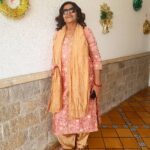 Neetu Chandra Instagram – First post of the year has to be with family! Wishing you all A very very Happy wala New year! Khuuub saara success , love, money and peace. ❤ #breakfastwithfamily #tuesdaymotivation 🤩❤ you are my #family❤️ #instagramers 🤩😍😘 Mumbai, Maharashtra