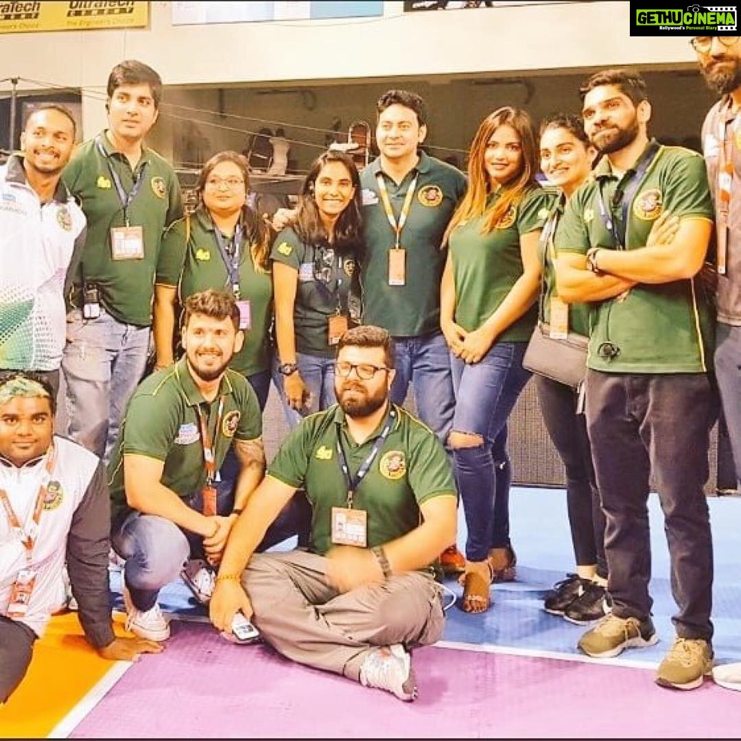 Neetu Chandra Instagram - Down d memory lane,met all of u in Oct. My @patnapirates Team n U became family. Today was d end of journey 4 dis session,as I promise,I will be back wd you next session n expect the same, with more power n strength. Thank you @starsportsindia 4 ds opportunity 2 our country🙏❤ @prokabaddi