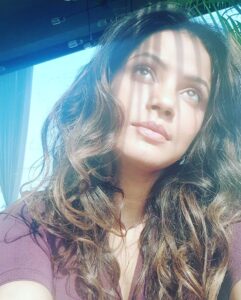 Neetu Chandra Instagram - A place I love to have my #coffee and #breakfast @indigodelicatessen ❤ Same #chair ❤ and sabkuch same hai! #healthyfoodie #fitnessfirst 😍😘 Indigo Deli Juhu