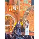Neetu Chandra Instagram - Off to giving, one of the most prestigious awards! Guess ?? #starscreenawards #Mumbai