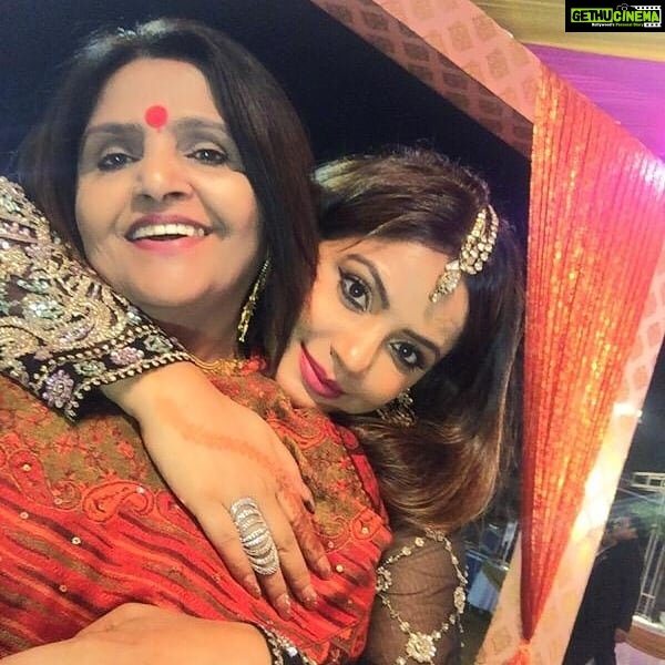 Neetu Chandra Instagram - This is my #superstar #mother β€ I am all because of herβ€π Good Morning Everyone β€ uncle's son's Marriage, not mine π Love you All Bhopal, Madhya Pradesh