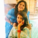 Neetu Chandra Instagram – And now is the #mehendi time! #Indian #tradition #marriage Chacha’s son #cousin #Brother ❤