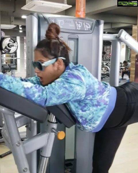 Neetu Chandra Instagram - You can be fit n #workout , no matter how much you #travel n are busy! Find out your way. #legsfordays #fitnessmotivation #health β€ Getting inspired by my @patnapirates team. They are the ROCKSTARS πͺππ Patna, India