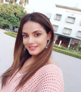 Neetu Chandra Instagram - I visited my #school today #notredameacademy #patna #bihar Loved it! 🙏😊