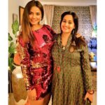 Neetu Chandra Instagram - When you end a beautiful festive day #Diwali⁠ ⁠ with a beautiful soul sister, it feels complete! @ShwetaPandit7 you are a gem ❤ Love you guys❤ Good Night 😊😇