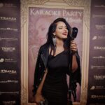 Neetu Chandra Instagram – Name a better combo than a black dress and a karaoke night! 🖤

#Karaoke #KaraokeNight #NCGirlSquad #Music #KaraokeParty #SundayMood