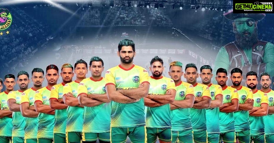 Neetu Chandra Instagram - My @patnapirates team did it again! Looks like these are just warm up games ! ASLI KHEL ABHI BAAKI HAI DOSTO ❤😘👏👏👏 Big Congratulations for yesterday s winning game 😁👍