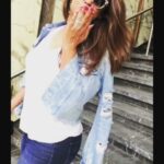 Neetu Chandra Instagram - They said, I have a #snake #walk 😘 Really ? I am just looking for the owner of the bean on whose music I am walking! lol 🤭🤣😂❤ Any guesses ? Indigo Deli Juhu