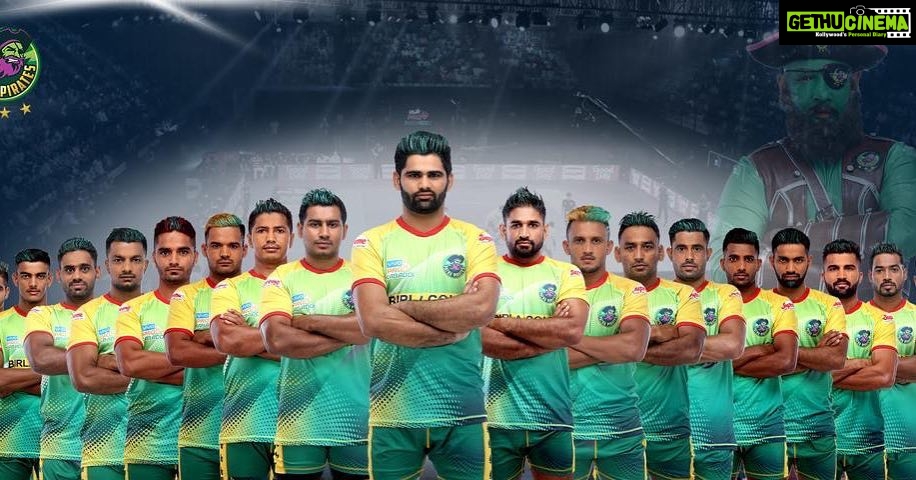 Neetu Chandra Instagram - A new day, a new start and a new game. Let's fasten our seat belts for an exciting, edgy, thrilling match of @patnapirates today live at 8 PM @starsportsindia from #Chennai #Jawaharlalnehrustadium Come on boys, let's @prokabaddi β€ππππ