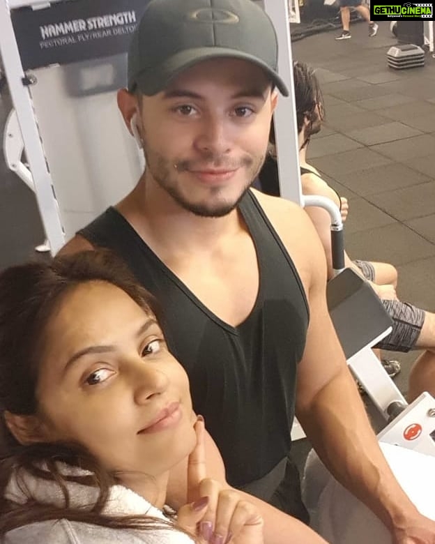 Neetu Chandra Instagram - My #gym partner n guide @aguule trains n inspires me to push harder, fabulous actor , sincere stage artist, passionate #treadmill eerrr πlol so I started following him! Lots to learnπ I pushed him to be active on #instagram The Best way to inspect your ownself n respect others β€π let's show him love n follow him... ππππ€