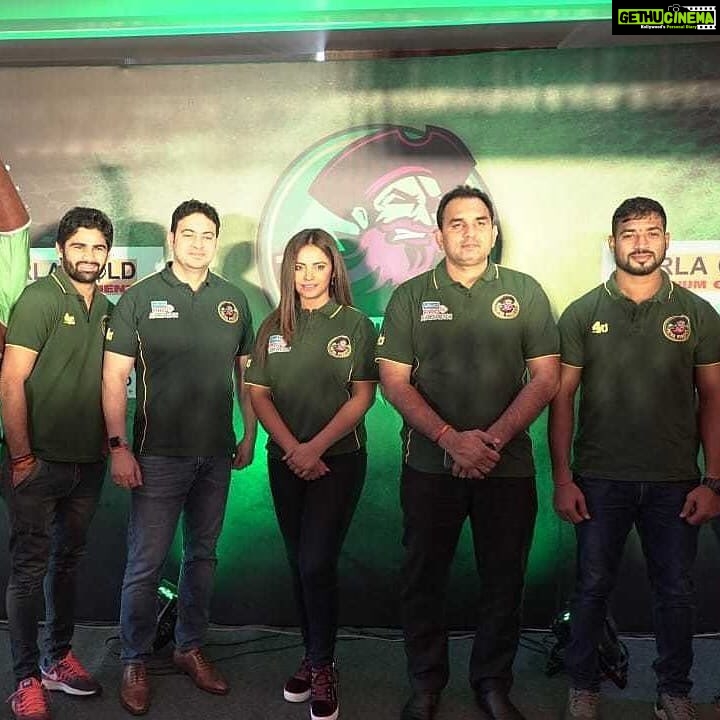 Neetu Chandra Instagram - #Repost @patnapirates . . . The woman who herself has represented India at an International level in taekwondo, joins the Pirate camp this season as our community ambassador π A warm welcome to @neetunchandra π #PirateHamla #Pirates #ProKabaddi