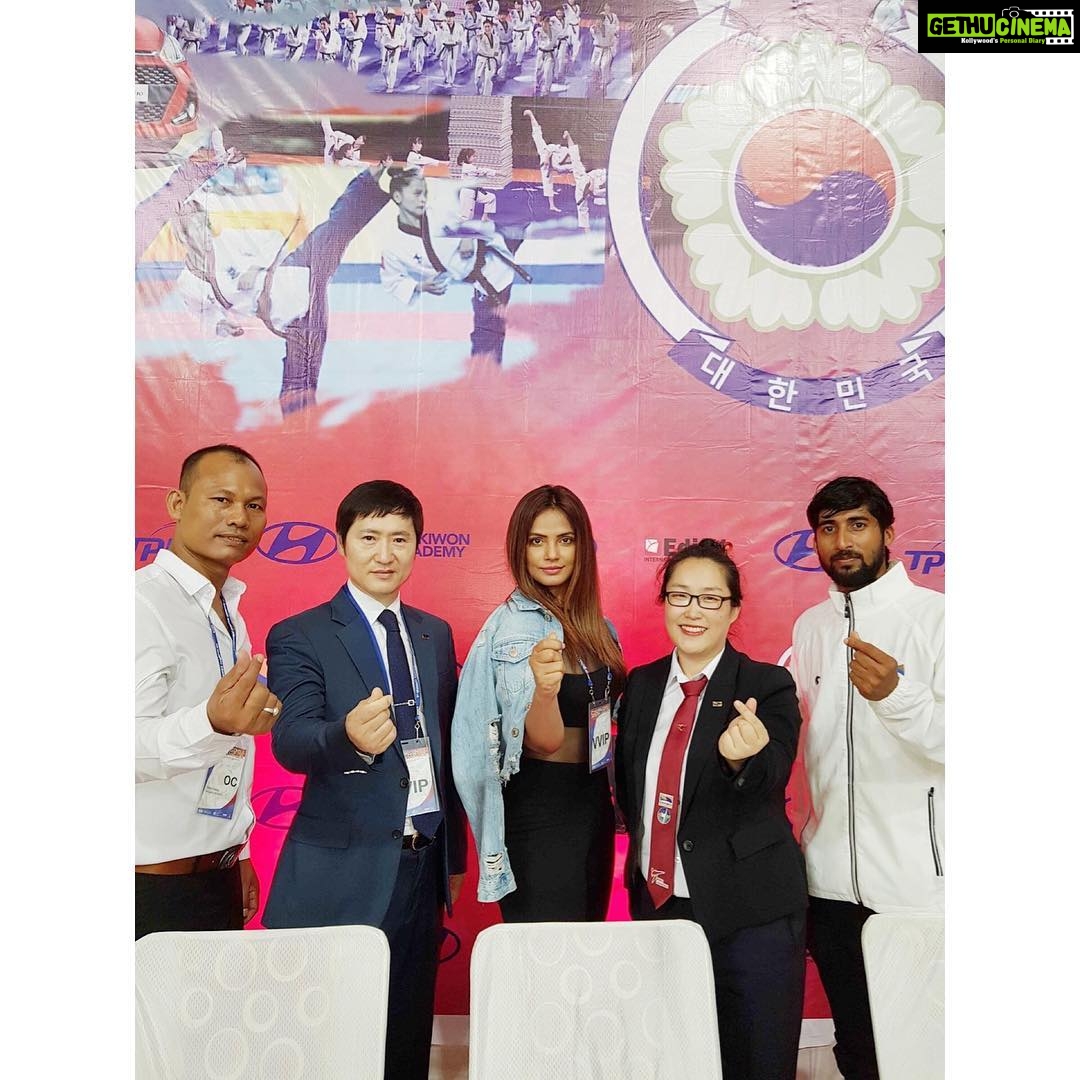Neetu Chandra Instagram - A blessed day🙏😊 #Korean #taekwondo #demonstration team in #India Its an honour to be the #Kukkiwon #Taekwondo #Ambassador of #India ❤🙏 khud ko kar buland itna ki khuda bhi puche, bol teri Raza Kya hai 🙏😇 #Masterlee
