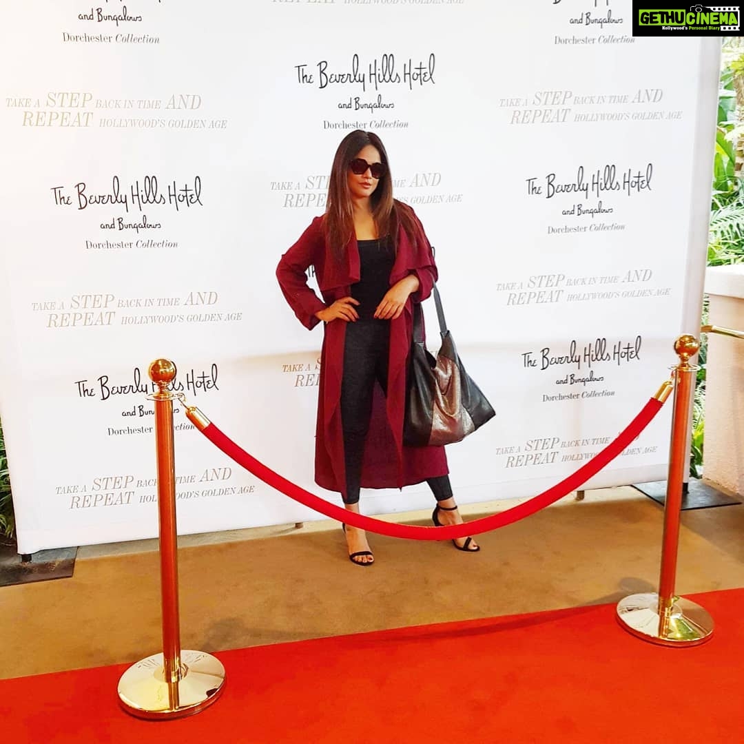 Neetu Chandra Instagram - Some contemporary places have great history ! #thebeverlyhillshotel 😘 #Losangeles The Beverly Hills Hotel