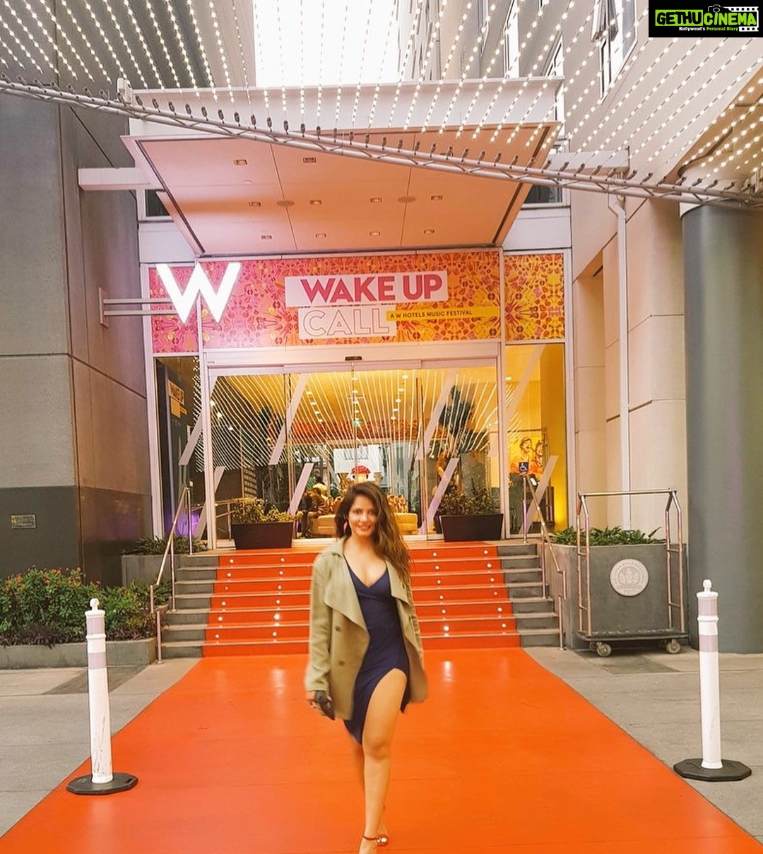 Neetu Chandra Instagram - And the wake up call ! Walk towards your goal #GameDay #fitness #style #fashion goes hand in hand ❤🤗