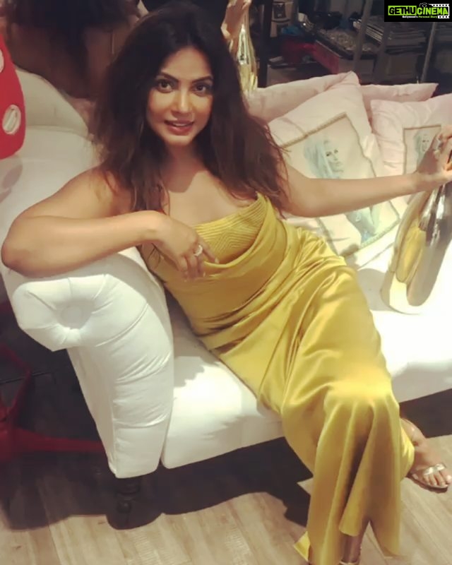 Neetu Chandra Instagram - My lovely @mydiaparis You are every girl s favourite dream ! Looove you 😘 Couldn't have a better combo @polatteu @patriksimpson 🤗😘 Pol' Atteu Haute Couture Beverly Hills