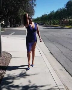 Neetu Chandra Instagram - From harshness to your shadow, are yours n I shall embrace both. Amen !! #Losangeles #California #Usa 😊🤗😘❤ #legworkout #toned #woman #iloveyou #mom 🙏❤