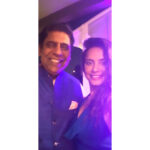 Neetu Chandra Instagram – Was such a pleasure meeting #Padamshree #Internationaltennis player @vijayamritraj007 and his entire awesome family. It’s a matter of pride for al of us that #Brewstercountryclub named an entire Veranda after your name,Sir. VIJAY’S VERANDA in #Losangeles ! Big congratulations 😊🤗