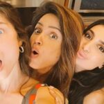 Neetu Chandra Instagram - We #Girls should have aaalllll the #fun !! 🤪 With #Inja #Shani n #Priya ❤😍😘 #Losangeles #California #Usa ❤ I am blessed, they are amazing girls 😘