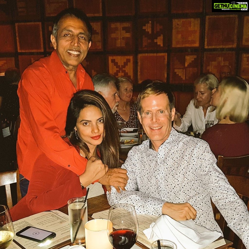 Neetu Chandra Instagram - Watching #MammaMia2 at #archlighthollywoodcinema #Losangeles with my dear #DrAnilmohan n lovely #john 😘❤ Arc Light Theatre At The Cinerama Dome