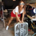 Neetu Chandra Instagram - Let's clean, clear n paint our dreams 😊🤗 OURSELVES ! Go ahead n make your opportunities, no one else will do it for you ❤👍 #LOVE_YOURSELF_結_Answer #MotivationalSpeaker #Losangeles and remember #fitness matters !! Take care 🤗😊😘❤ Hugggg