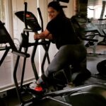 Neetu Chandra Instagram - Full range of motion ! Isn't it @jackbrewerbsi ?? 😄 #legworkout #hamstrings #thights #cardio Let's sweat it out and feel fresh !!! 🤩🤗😋🤣😂 #hardworker #toned #body #femininity #curvaceous Matters 😊🤩