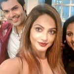 Neetu Chandra Instagram - Launched #Irisglam #Fashion Institue with #Naturals , the hair n beauty salon at my favourite hotel #CrownPlaza in #Chennai and #Dakshin #restaurant , the bestest #southindian #food, nothing could have been better. #Chennai surely gets glow on my face ❤ #Tamilnadu !NANDRI 🙏🤗