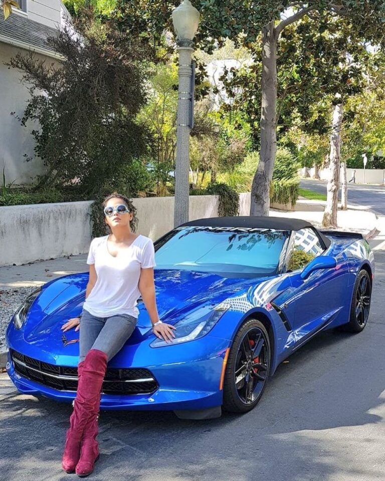 Neetu Chandra Instagram - It's time, missing #LOSANGELES #USA Need a breather ! Fresh #Air feeling #Blue 😘 lol