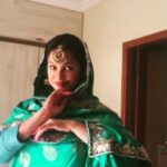 Neetu Chandra Instagram – Preparation for my cousin sister s marriage #Shalinisrivastava What do you think of the look n I am gonna dance on this Song too. #kehnahikya #bombay 😘😍🤩