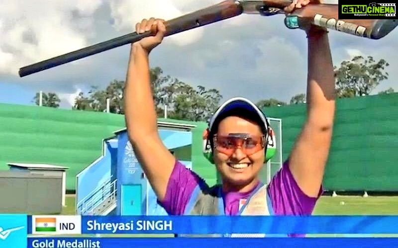 Neetu Chandra Instagram - So so proud of our #Bihar ki beti #ShreyasiSingh 4 winning Gold in d Women's Double Trap event 2018 #CommonwealthGames You represent 125 crore #Indians aur hum sab ke sar garv se uuth gaye.Thank U so much and Biiig Congratulations ππ Lots of love. CONQUER THE WORLD. God Bless